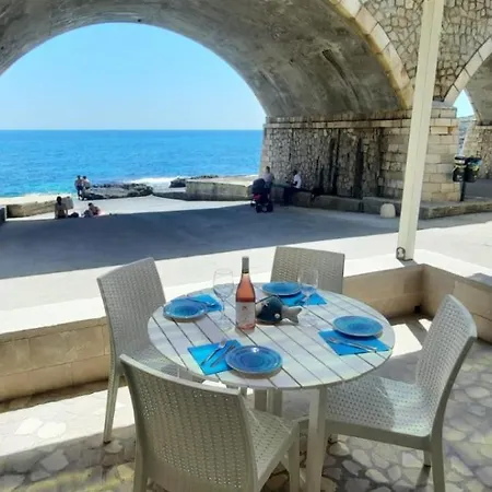 Holiday home La Casa In Riva Al Mare By Lovesud *